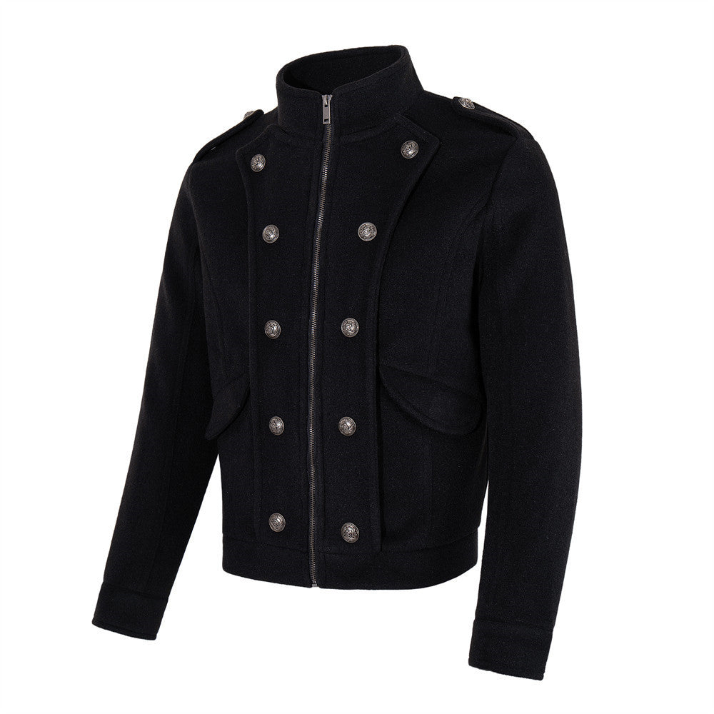 Chaqueta corta negra de estilo militar para hombre con botones metálicos cruzados
