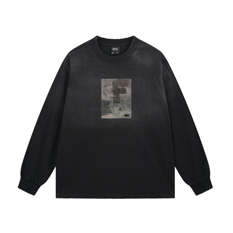 Langarmshirt mit Kreuz-Print und Acid-Wash – Vintage-Distressing mit offenem Saum
