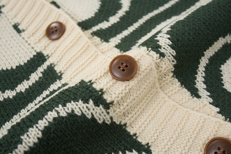 Abstrakter Wirbel-Strickcardigan – Oversized Pullover mit V-Ausschnitt und Knopfleiste