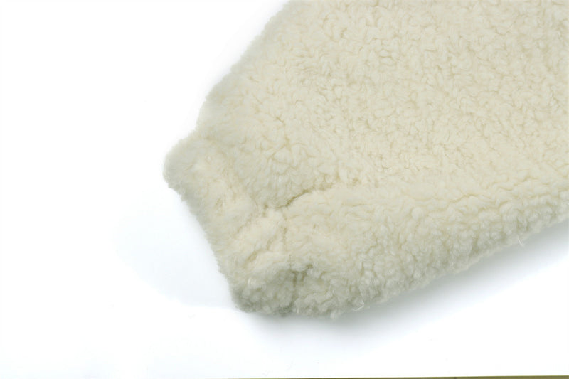 Sherpa-Fleece-Zip-Hoodie-Jacke mit Schriftgrafik auf dem Rücken und Tunnelzugsaum
