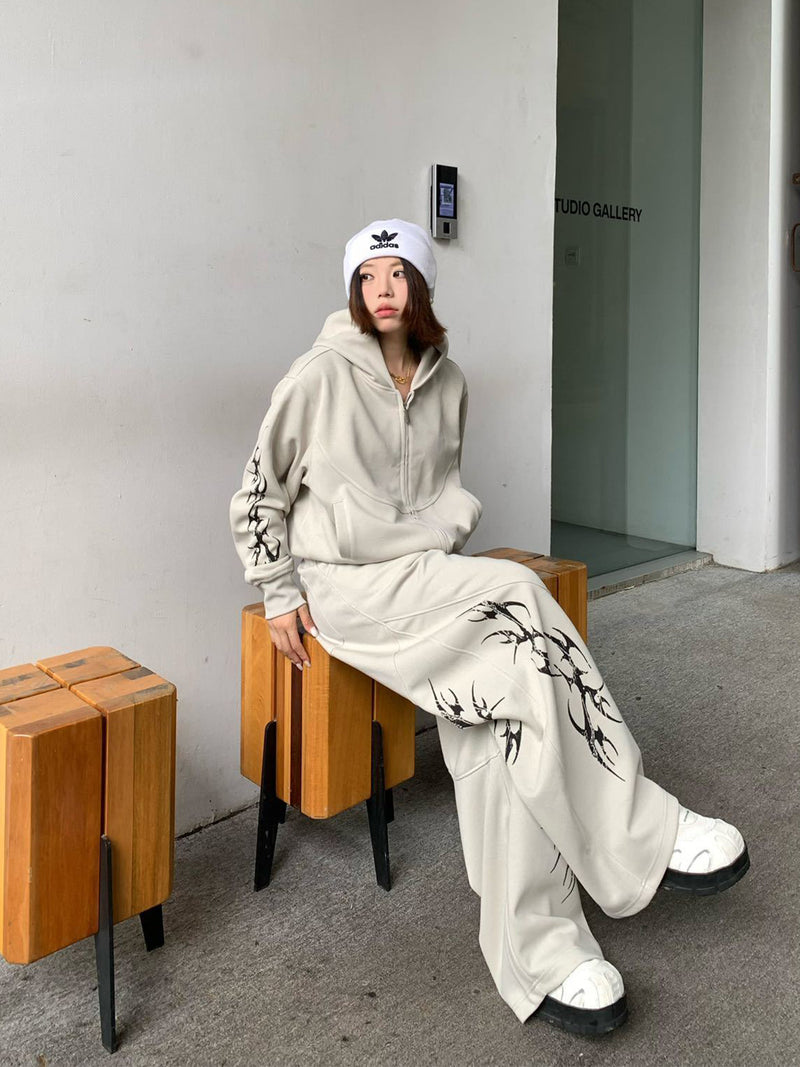 Sudadera extragrande con capucha y cremallera y estampado tribal — Conjunto urbano