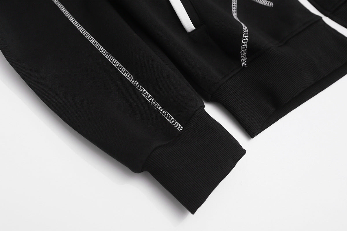 Zip-Hoodie mit kontrastierenden Steppnähten – Kurzer, sportlicher Fit