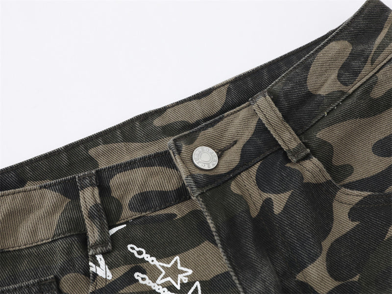 Jean flare homme camouflage avec imprimé étoiles et lettres – Denim bell-bottom streetwear