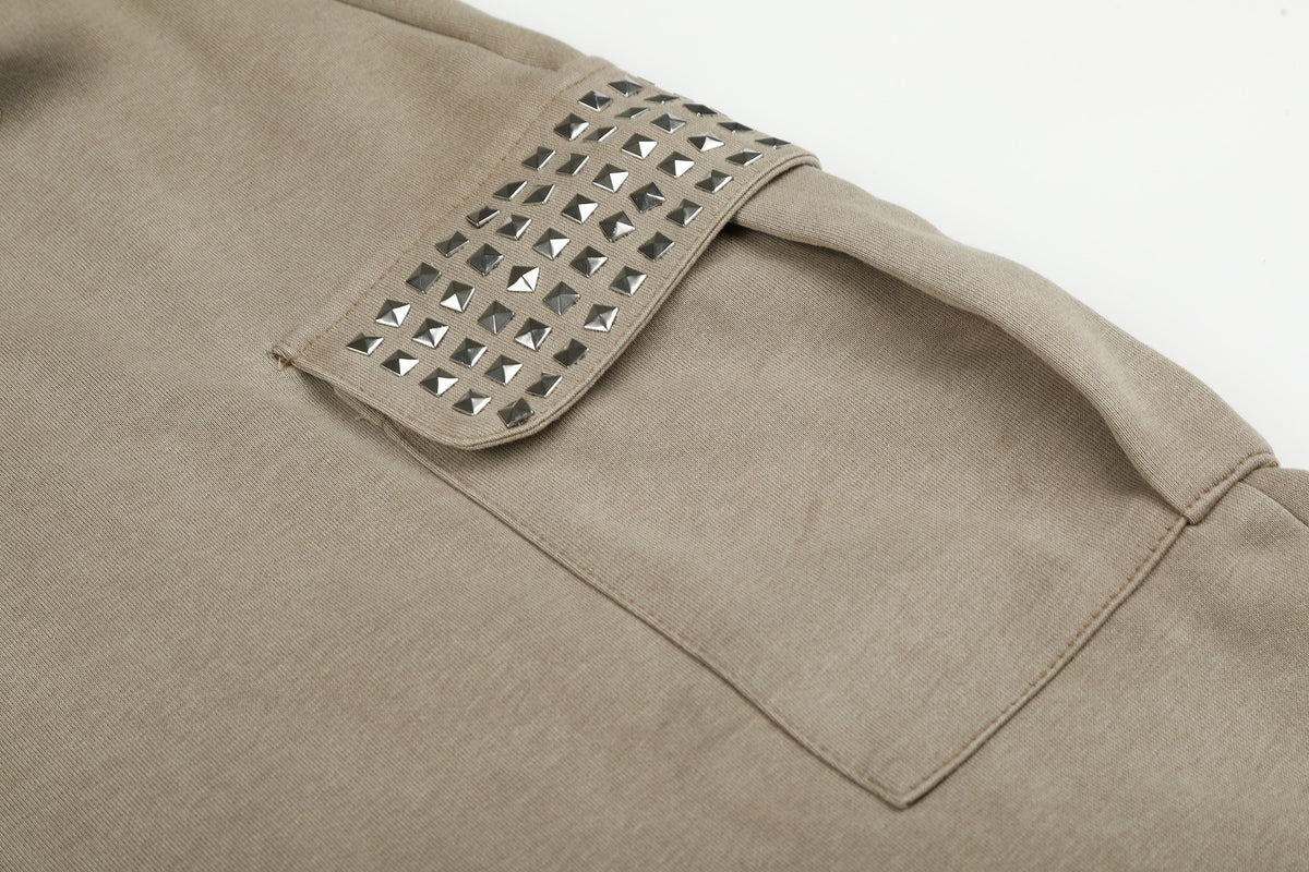 Pantalón Cargo Caqui de Chándal Baggy de Pierna Ancha con Bolsillos de Remaches y Texto Bordado