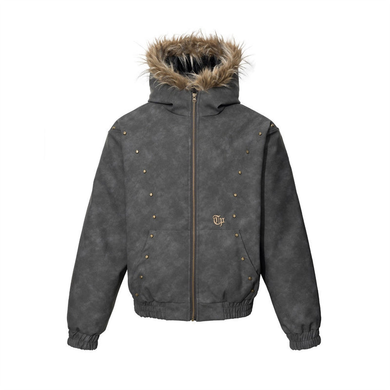Chaqueta Bomber de Piel Sintética PU Desgastada con Capucha, Ribete de Pelo Sintético y Tachuelas Doradas