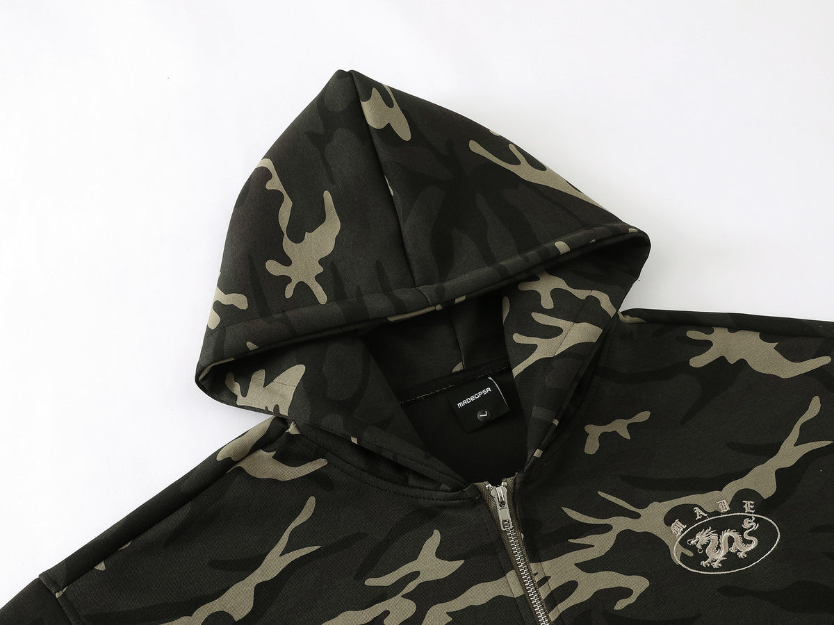 Zip-Hoodie mit Drachenemblem – Oversized Streetwear in Camo & Schwarz