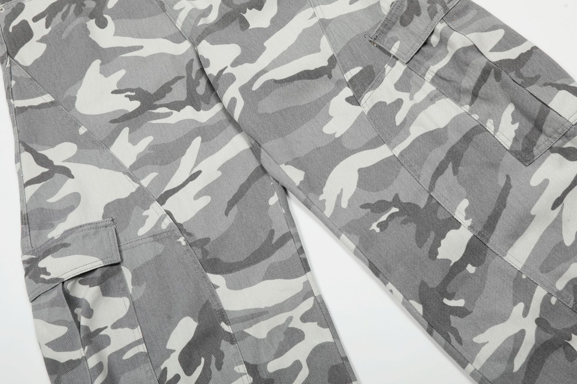 Wide-Leg-Cargohose – Baggy-Fit in Grey-Camo mit mehreren Taschen