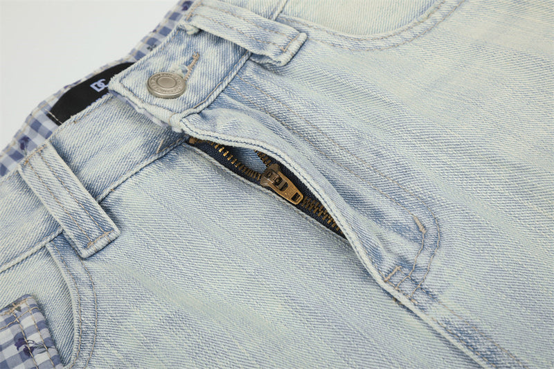 Jean homme à jambes larges, délavage clair, denim vintage déstructuré et empiècements vichy