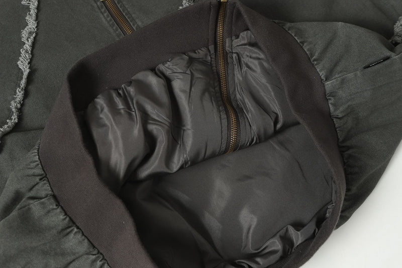 Chaqueta bomber deconstruida con costuras deshilachadas – Estilo universitario de algodón lavado