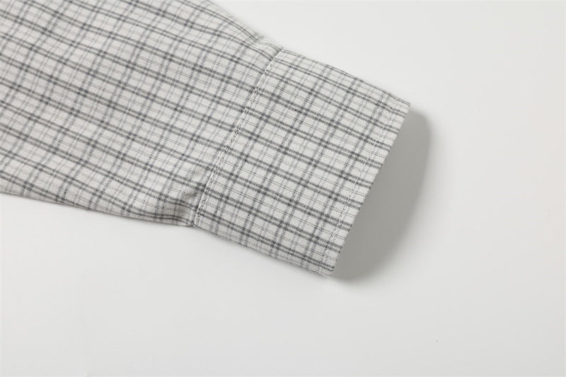 Plaid Long-Sleeve Button-Up Shirt – Relaxed Fit with Embroidered Logo