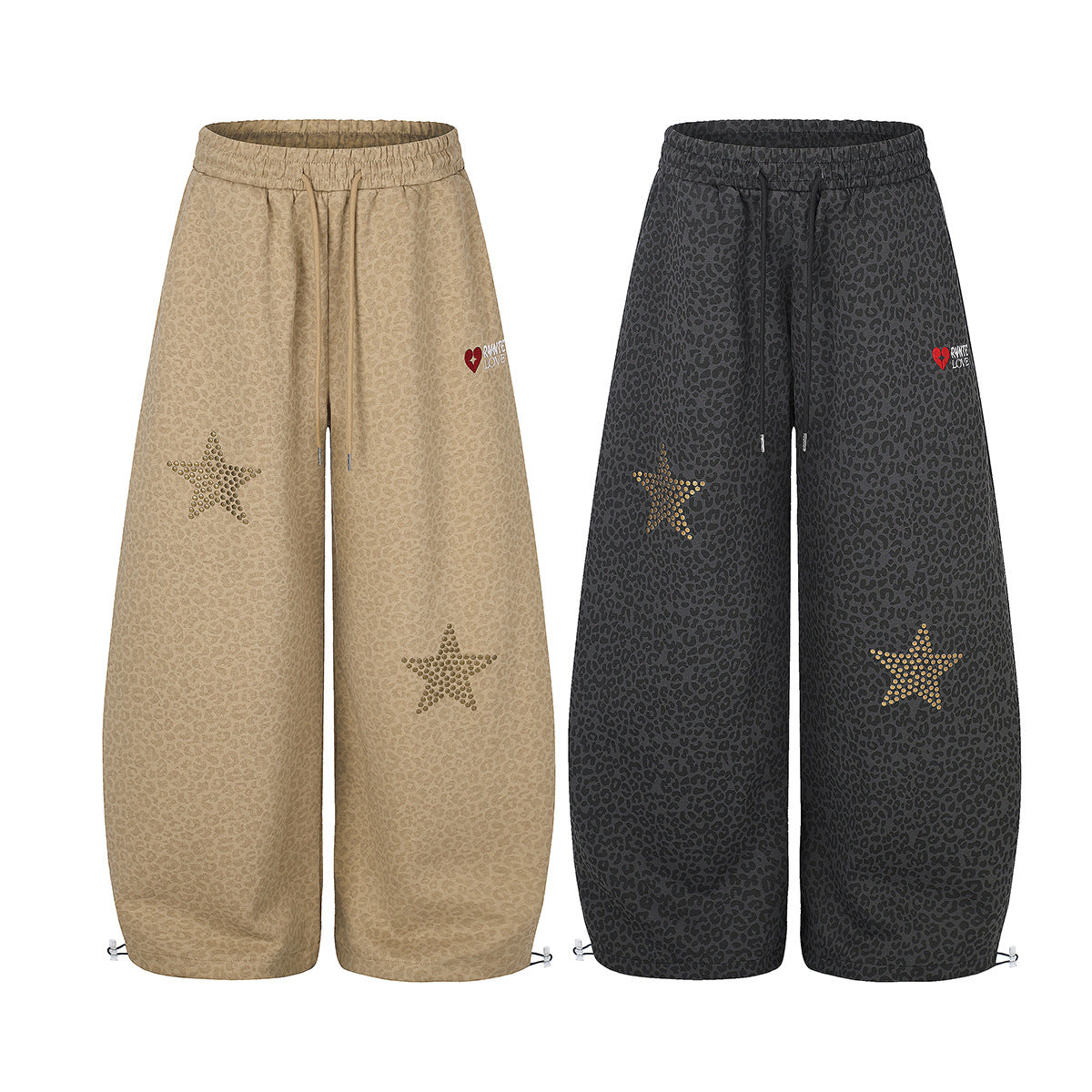 Pantalon de jogging à jambes larges et imprimé léopard, orné d’étoiles appliquées cloutées dorées, kaki et anthracite foncé, vue avant et arrière