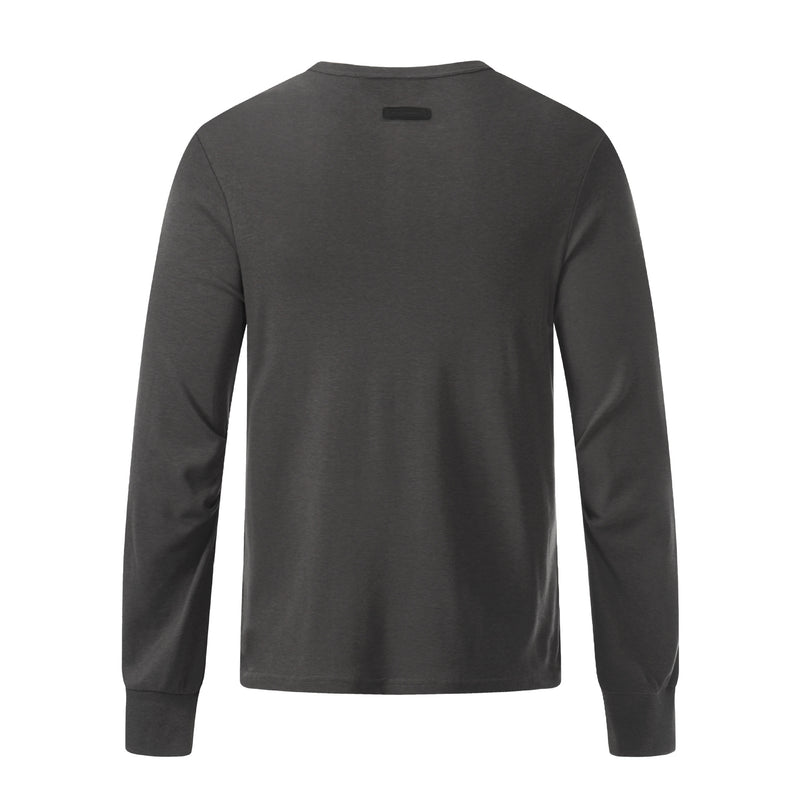 Chemise Henley à manches longues avec motif gothique clouté – Haut ajusté à superposer