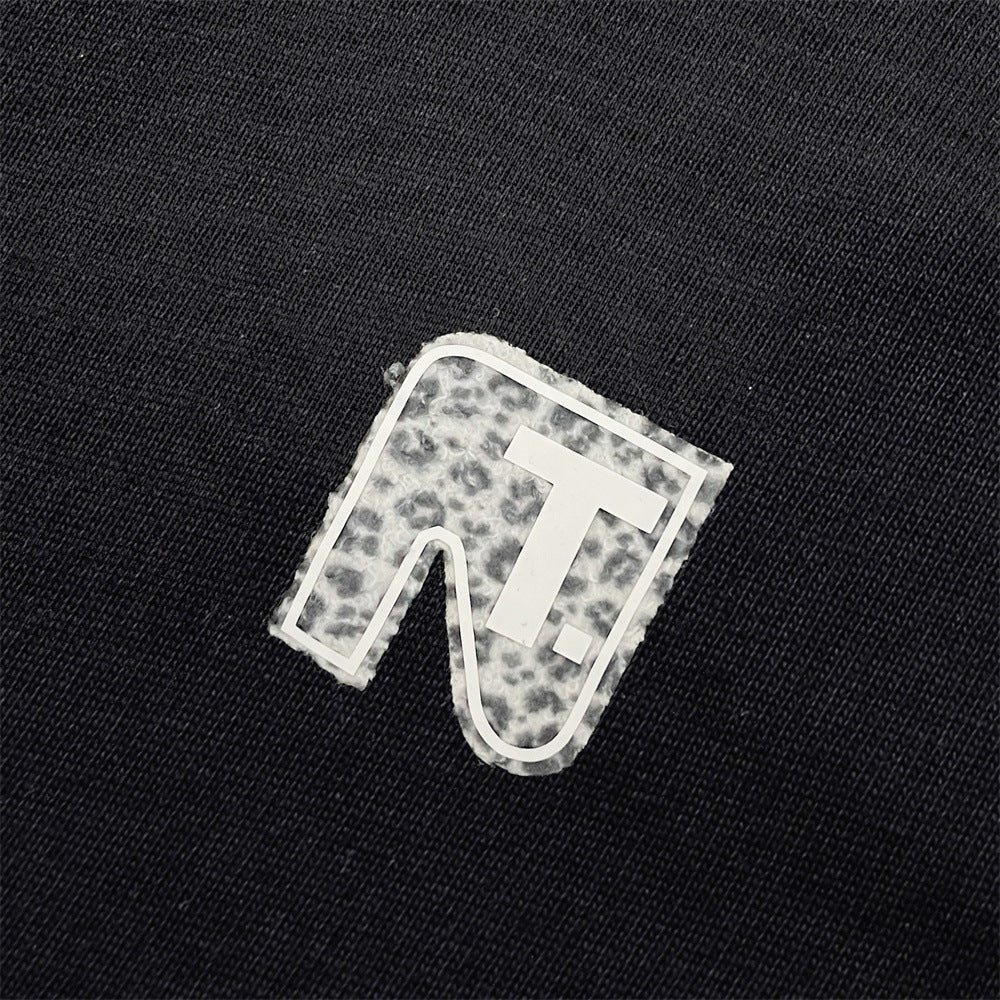 Men's Long Sleeve Crew Neck Tee with Logo Patch – Relaxed Fit