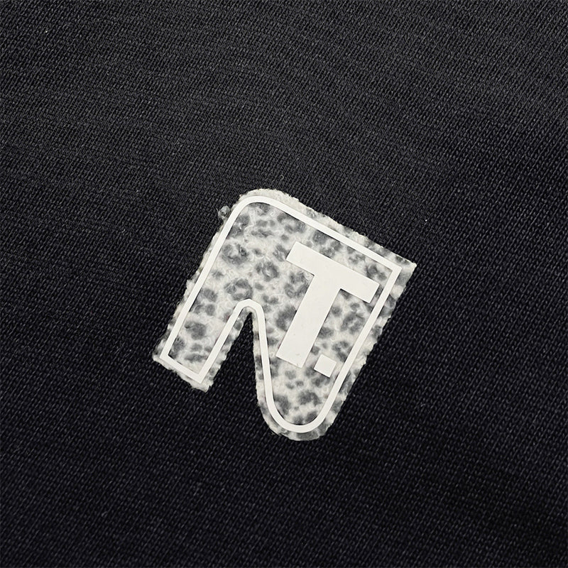 Men's Long Sleeve Crew Neck Tee with Logo Patch – Relaxed Fit