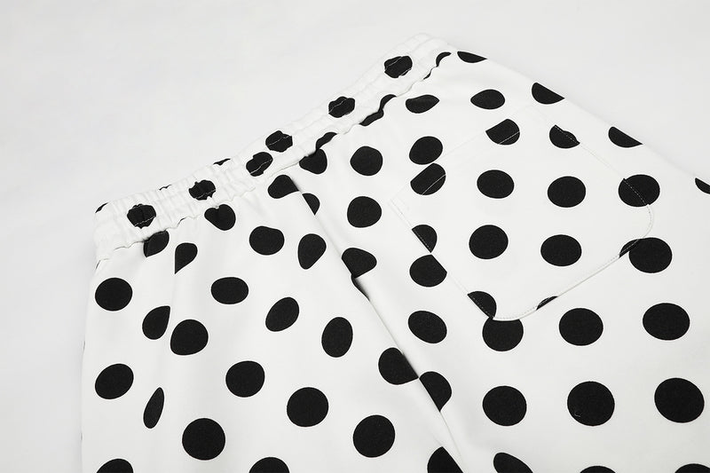 Wide-Leg-Jogginghose mit Polka-Dots – Weiß-Schwarzer Punktprint mit Kordelzugbund