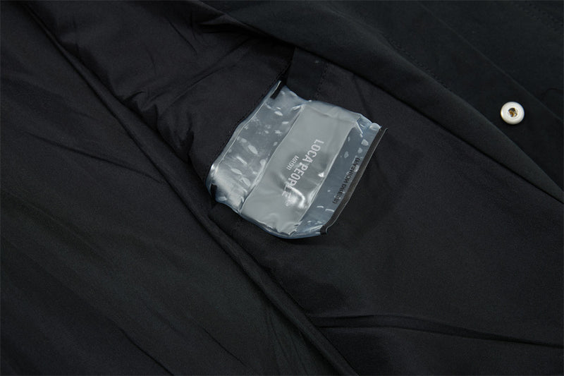 Oversize-Herrenhemdjacke mit plissierten Ärmeln und Druckknöpfen