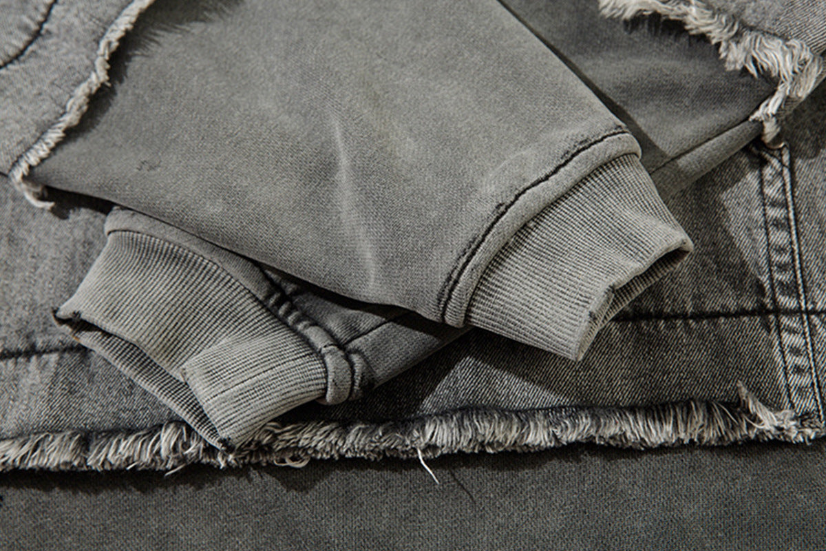 Sweat à capuche en denim délavé et déchiré – Broderie SMK, ourlet brut et détails usés