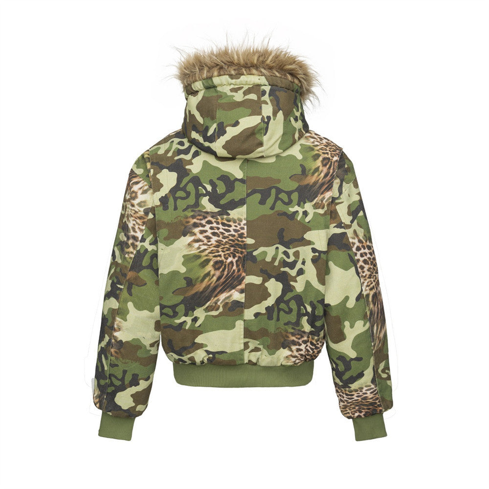 Chaqueta bomber de camuflaje y estampado de leopardo con capucha y ribete de pelo sintético