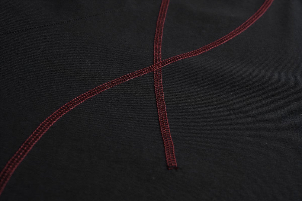 Oversized Irregular Stitch Contrast Snap-Shoulder T-Shirt