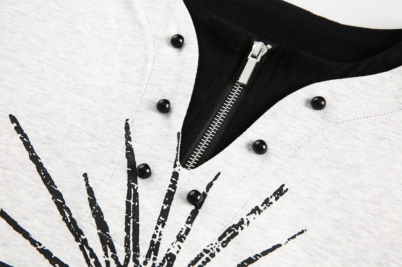 T-shirt graphique manches longues avec col zippé à rivets – Imprimé Black Energy CHN