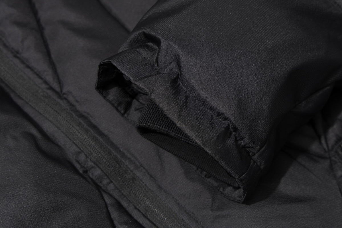 Daunenjacke mit Kapuze, unregelmäßiger Steppung & abnehmbarer Kapuze
