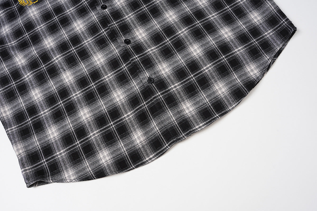 Kariertes Flanell-Overshirt mit Varsity-Emblem & Nummern-Grafik