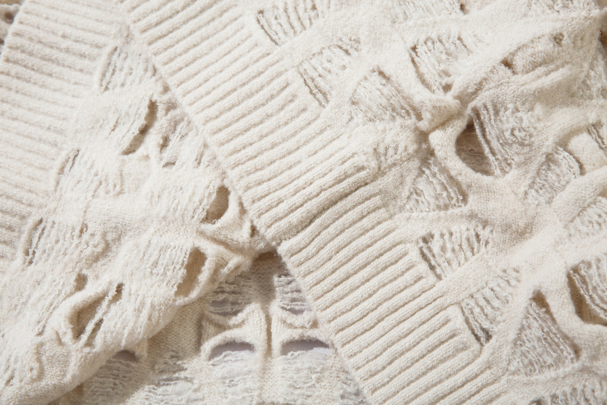 Distressed Open-Weave Crew Neck Knit Sweater – Oversized Ladder-Hole Design