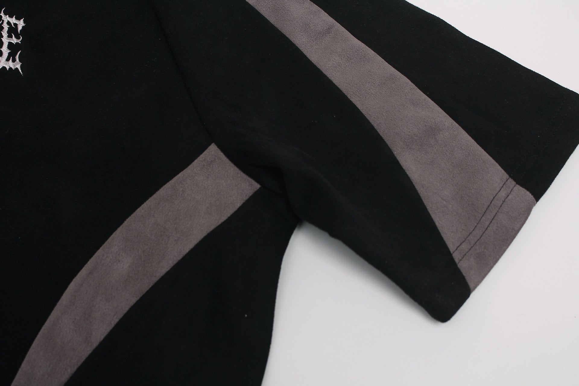 GLFSMADE Colorblock Suede Panel Short Sleeve T-Shirt