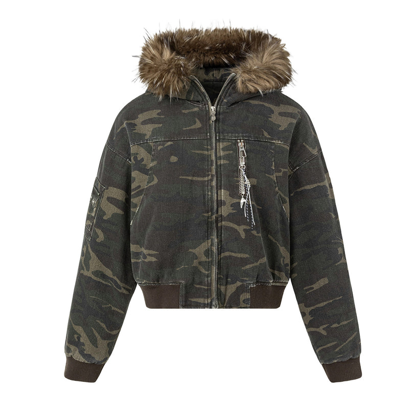 Cropped padded bomber jacket with faux-fur trimmed hood in washed military camouflage print, front zip closure and chain zipp
