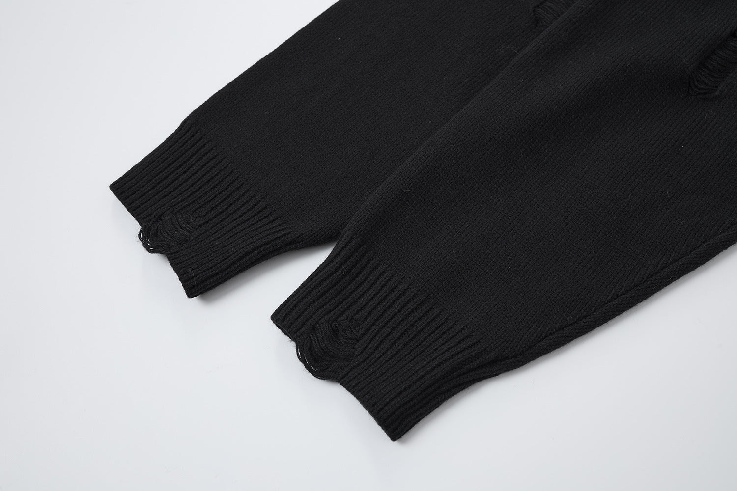 Pull col rond oversize en maille usée avec motif de lettres appliquées