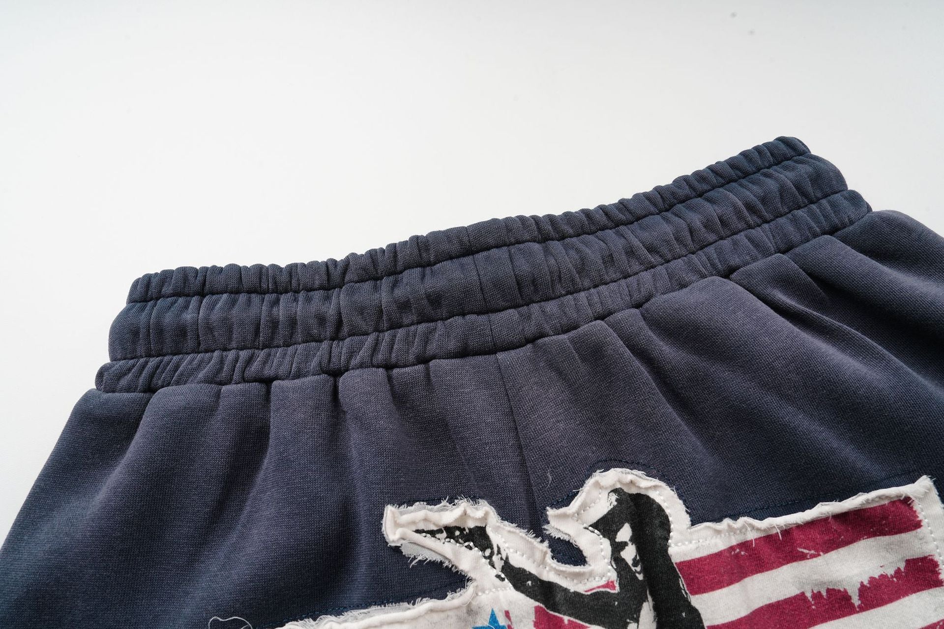 Sweatpants mit weitem Bein, Retro-Grafikpatch und geradem Schnitt