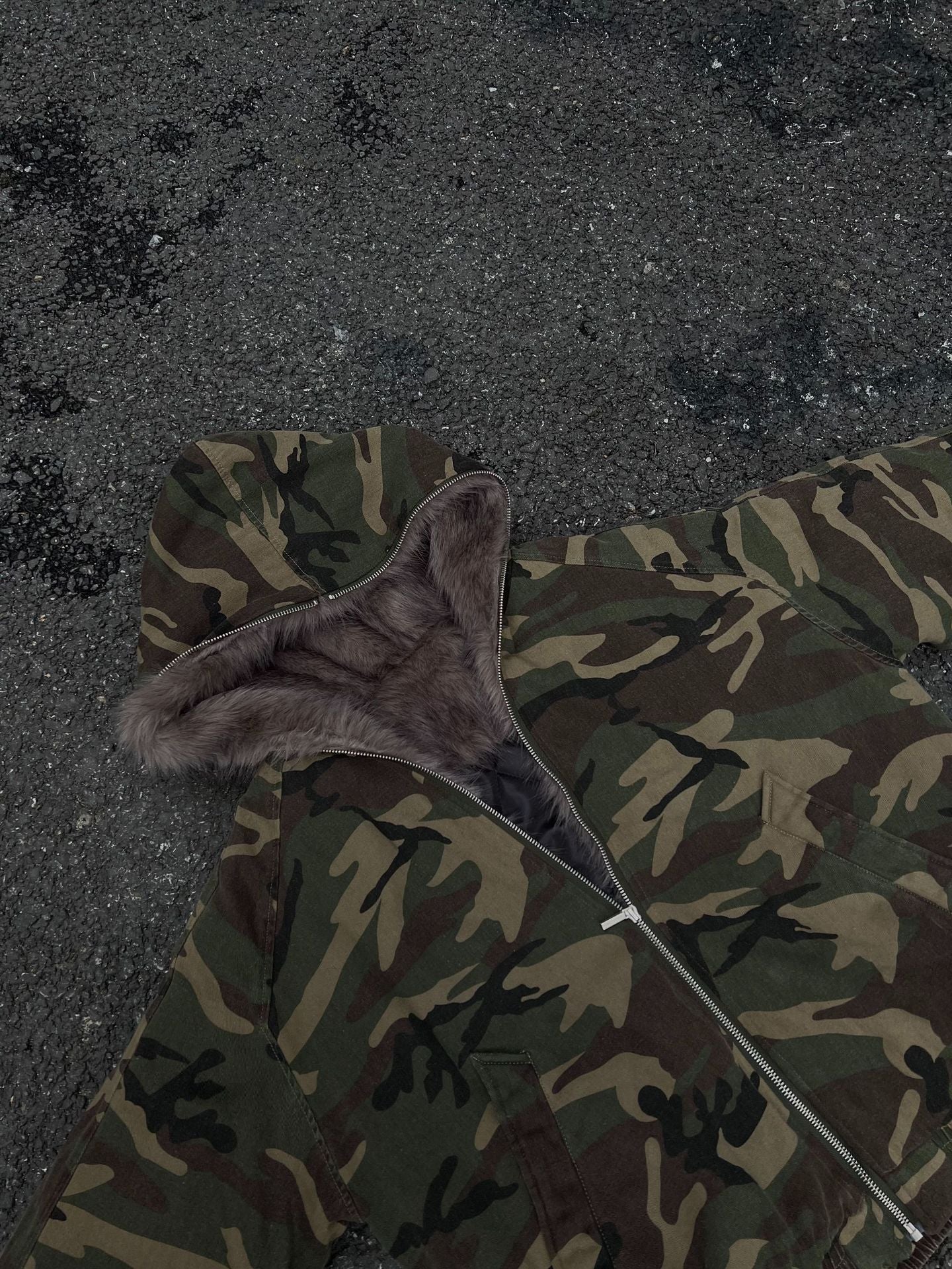 Blouson bomber homme camouflage doublé en fausse fourrure avec capuche