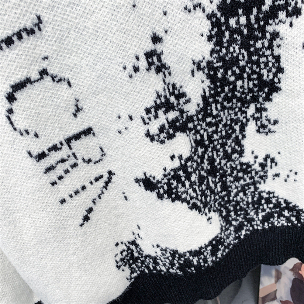 Men's Crew Neck Jacquard Knit Sweater – Pixelated Portrait Graphic, Contrast