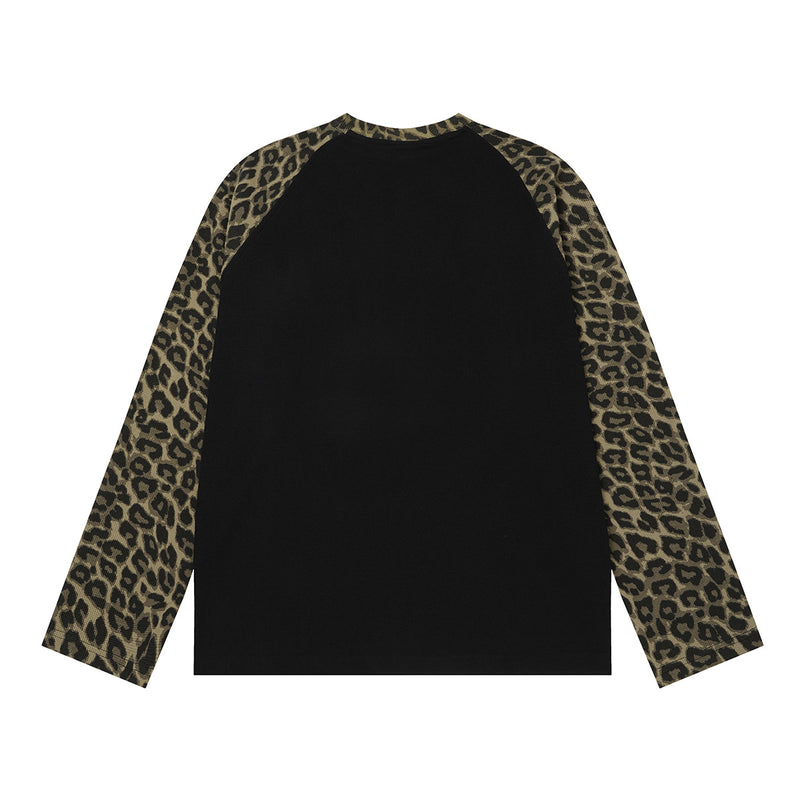 Langarm-Raglan-Shirt mit Leopardenärmeln und Gothic-Kreuz-Print
