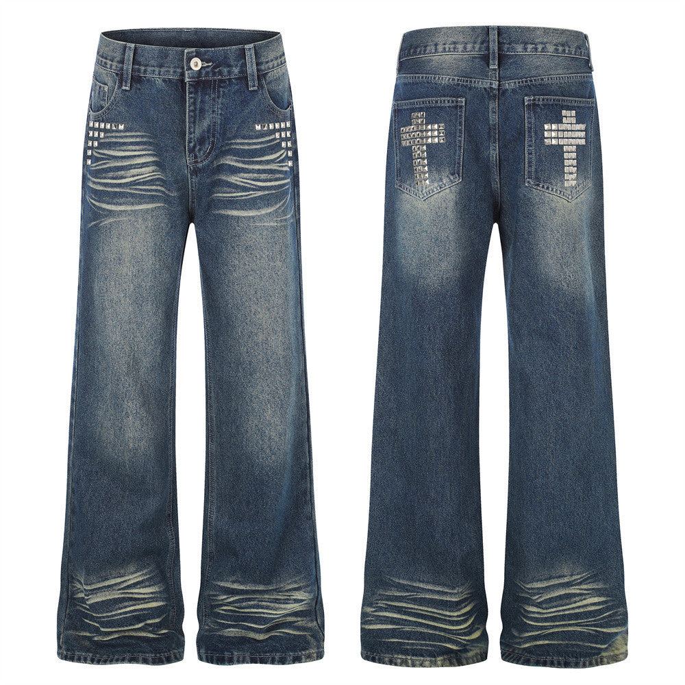 メンズ ワイドレッグウォッシュドジーンズ｜スタッズ＆クロスバックポケット装飾