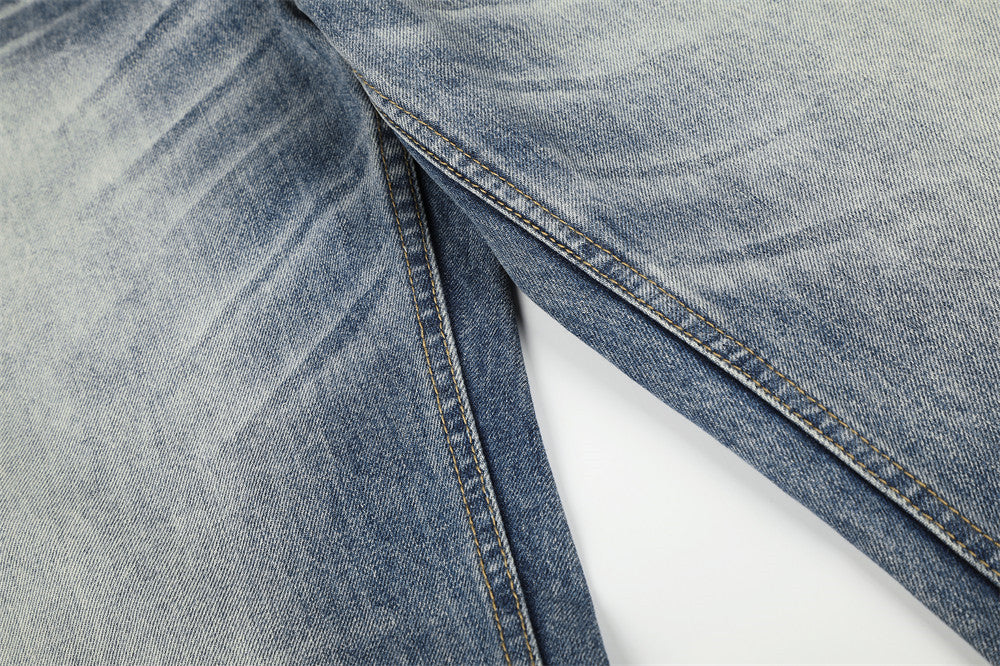 Wide-Leg-Jeans für Herren – Verwaschener Blue-Gradient-Denim mit Sternpatch & Kontrastdetails