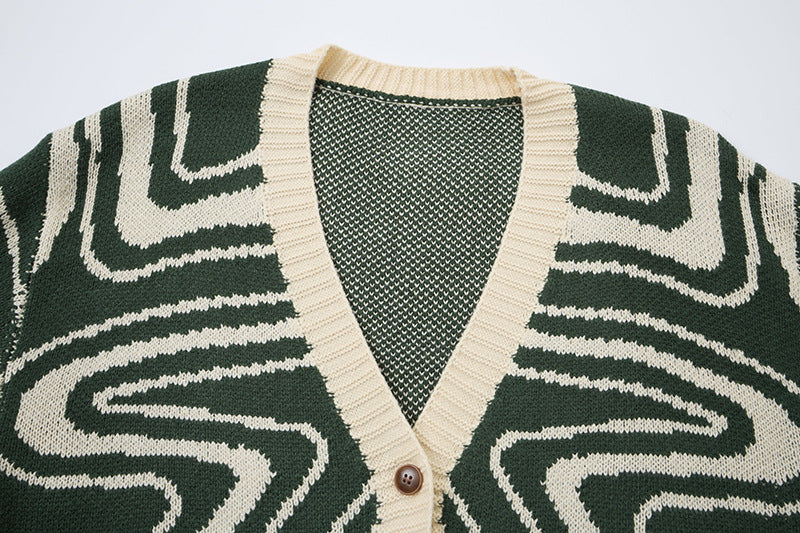 Abstrakter Wirbel-Strickcardigan – Oversized Pullover mit V-Ausschnitt und Knopfleiste