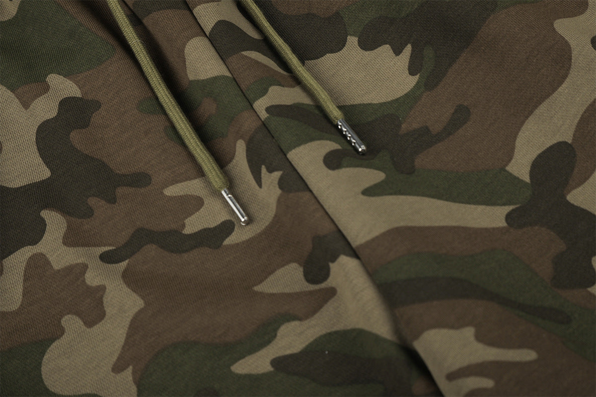 Camo-Wide-Leg-Jogginghose mit Graffiti-Schriftprint und Farbspritzern