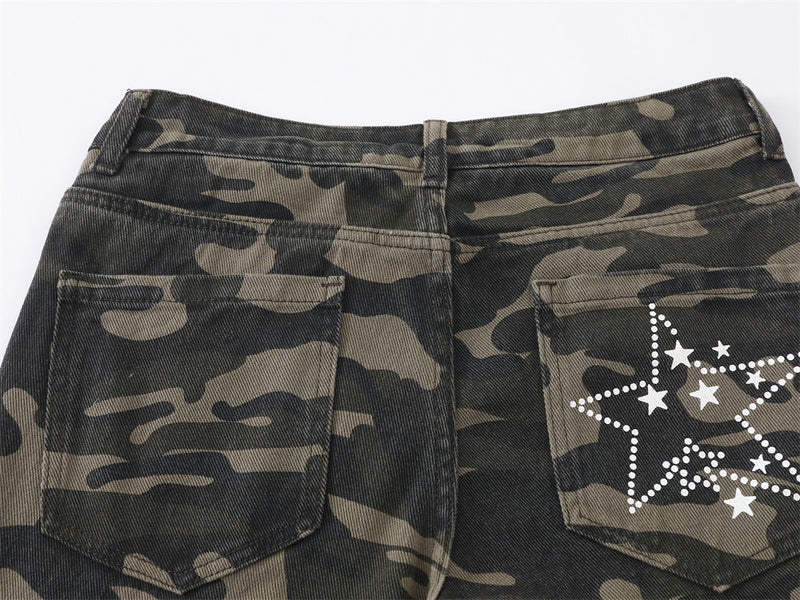 Jean flare homme camouflage avec imprimé étoiles et lettres – Denim bell-bottom streetwear