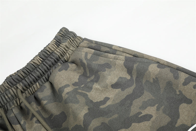 Men's Cargo Camo Pants Wide-Leg Baggy Fit with Script Print & Multi-Pocket