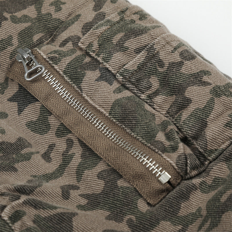 Bomber extragrande de camuflaje con estrellas, capucha de pelo sintético y acolchado – Streetwear