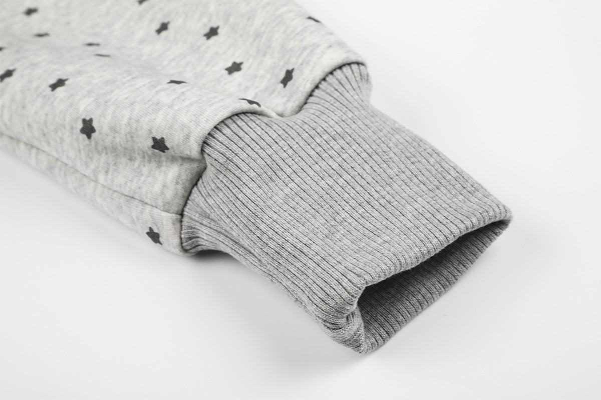 Sweat à capuche zippé court à motif étoiles et croix