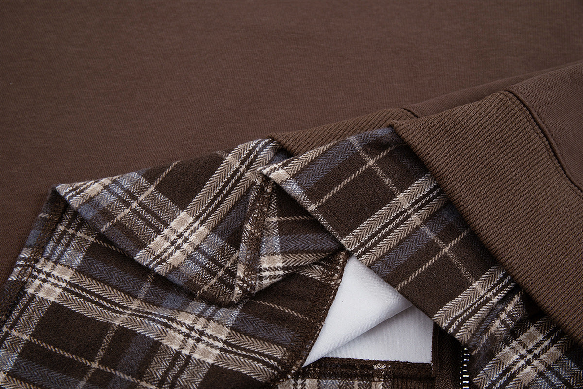 Sweat zippé à capuche avec croix brodée et détail à carreaux sur le bas