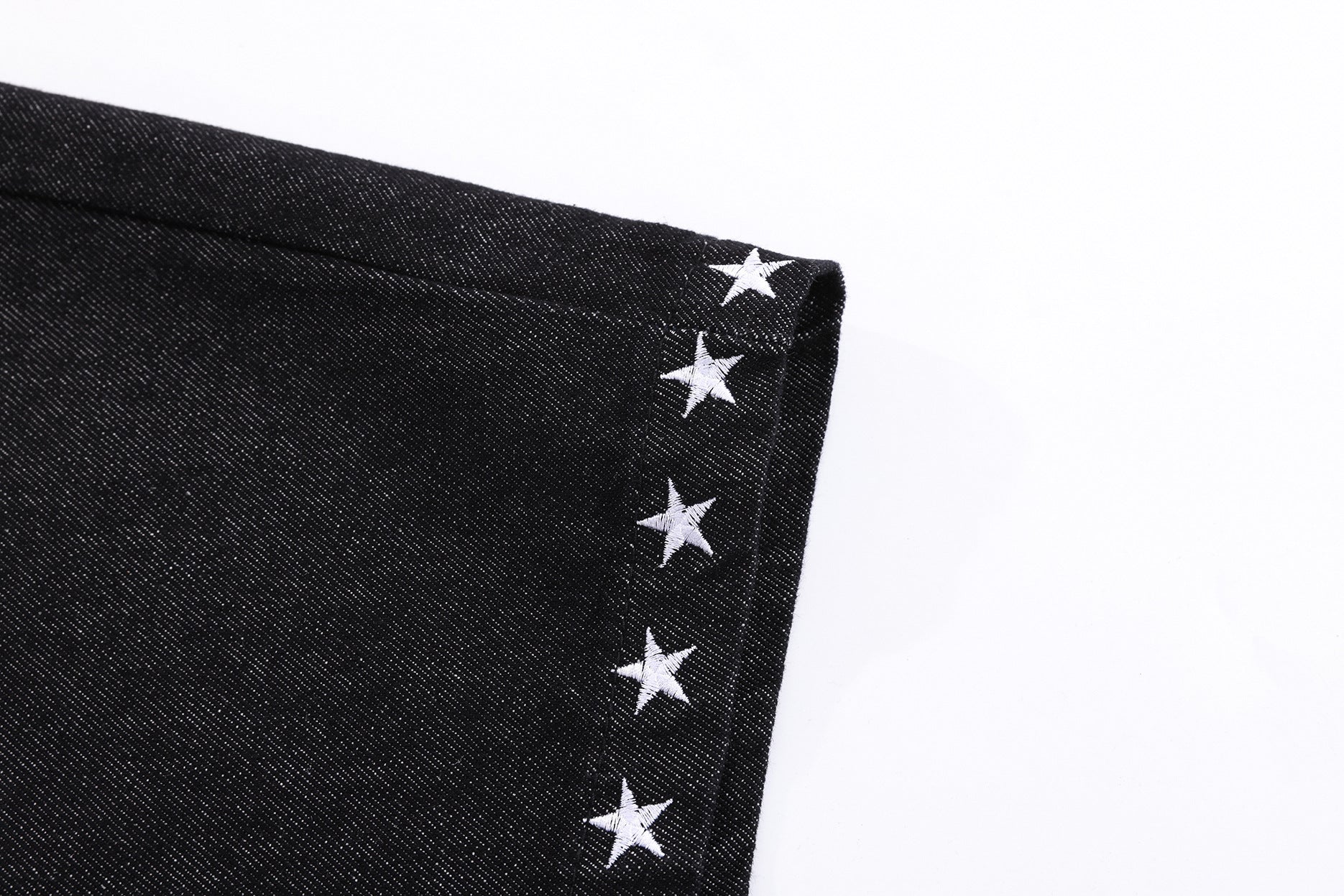 Baggy Wide-Leg Jeans with Star Embroidery & Leopard Waistband – Black