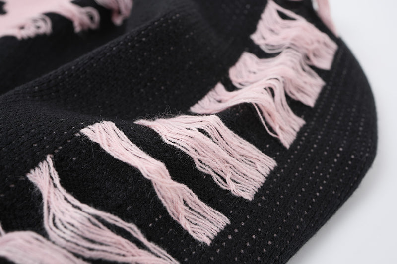 Pull à col montant Cross Heart en maille délavée – Jacquard gothique sombre à franges