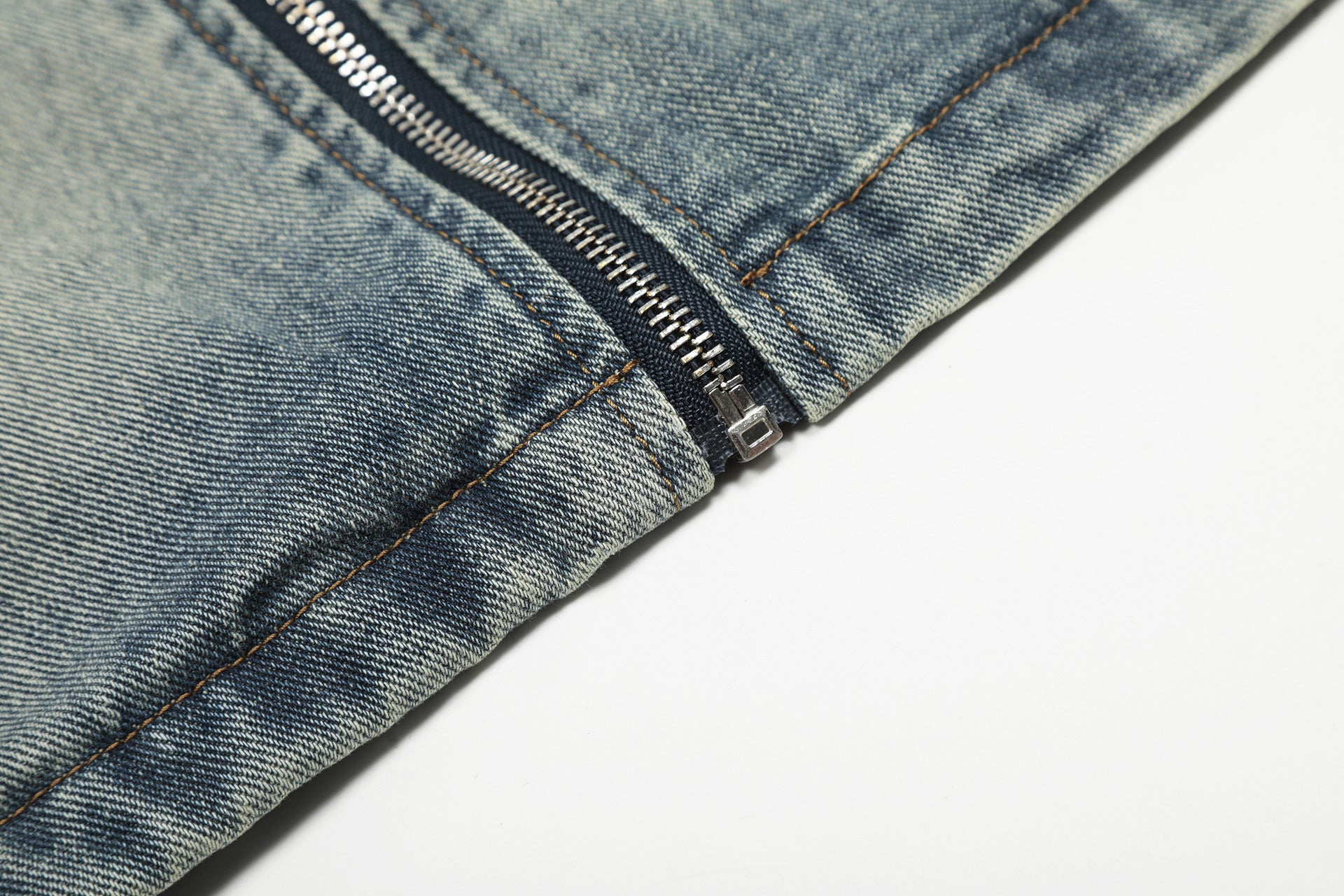 Light Wash Denim Jacket – Zip-Up Boxy Fit with Distressed Wash Detail