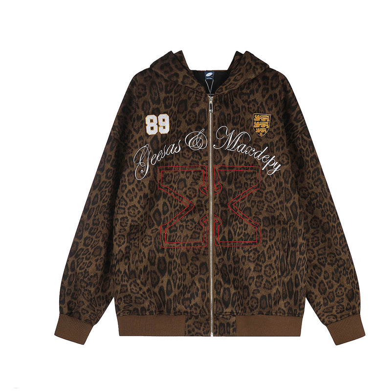 Oversized-Zip-Hoodie mit braunem Leopardenprint, gesticktem Varsity-Schriftzug, Chenille-Zahlenpatch und Wappenabzeichen