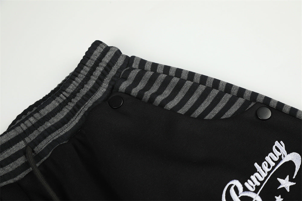 Wide-Leg Cargo Sweatpants with Striped Contrast Waistband – Men's Relaxed Fit