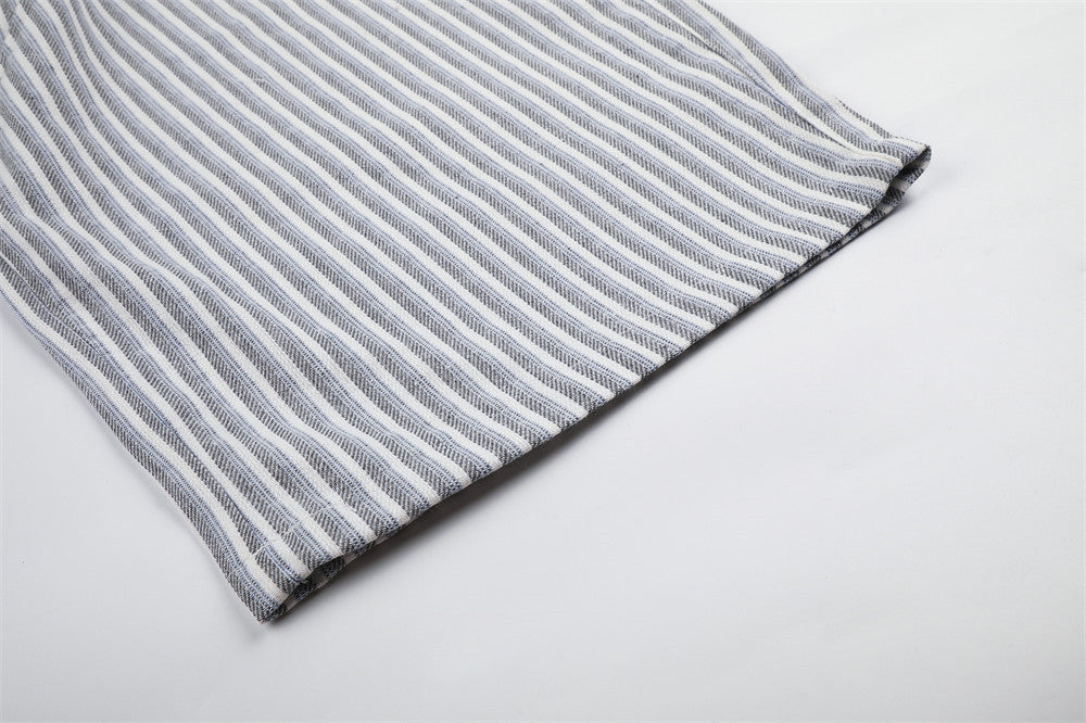 Pantalon à rayures et jambes larges – Taille haute déconstruite, bas incurvé