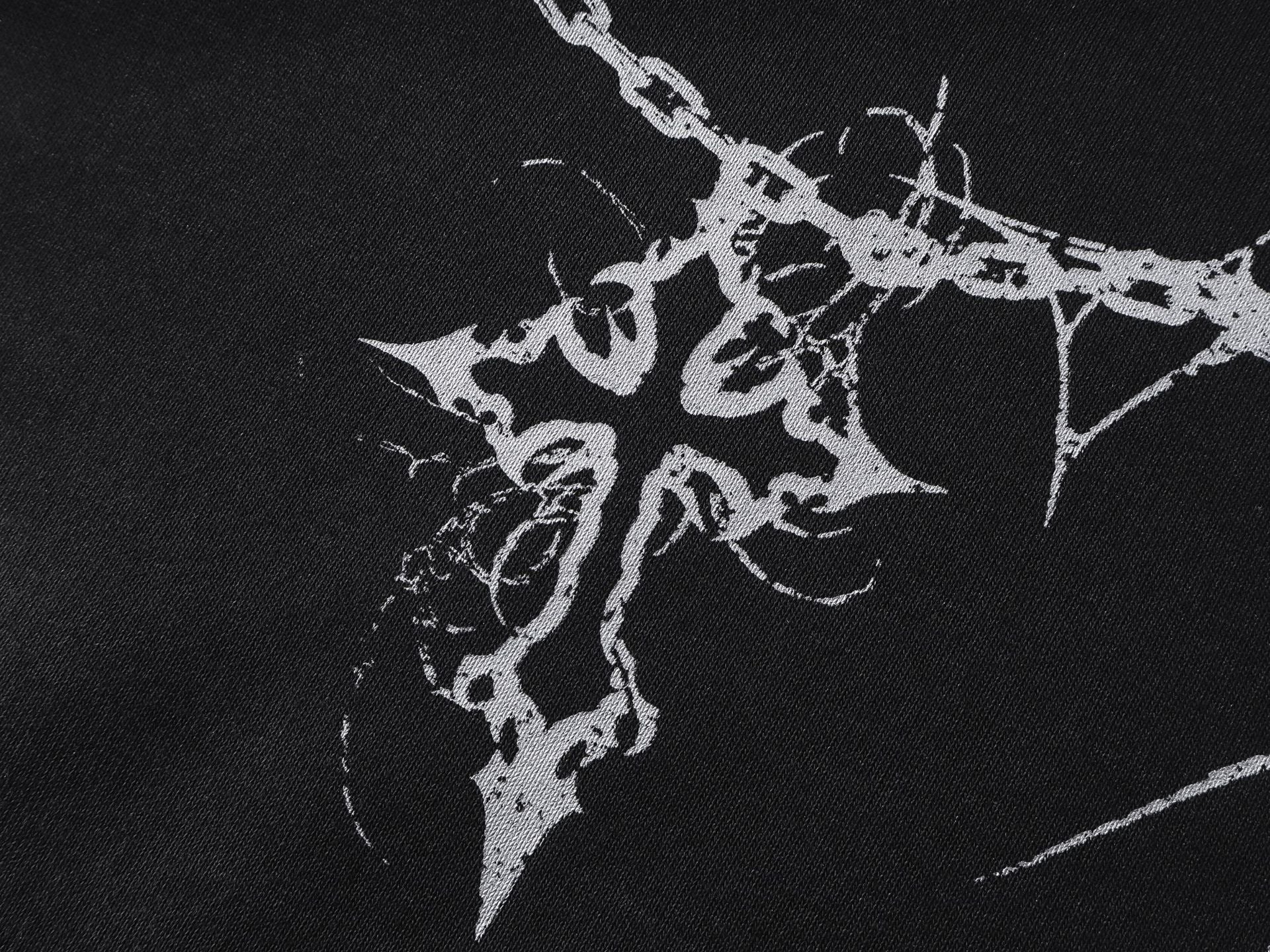 Sudadera oversize gruesa con estampado gótico de cadenas y cruces